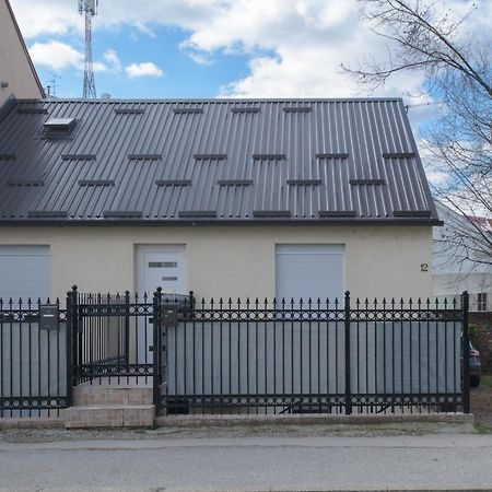 Apartamento Zagreb, New, Free Parking, Near Bus Station Exterior foto